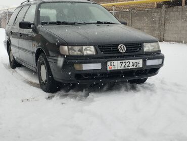 Volkswagen: Volkswagen Passat: 1993 г., 1.8 л, Механика, Бензин, Универсал