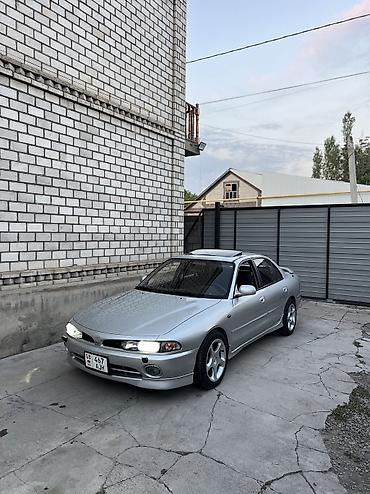 Mitsubishi Galant: 1993 г., 2 л, Кол менен иштөөчү, Бензин, Седан — 1