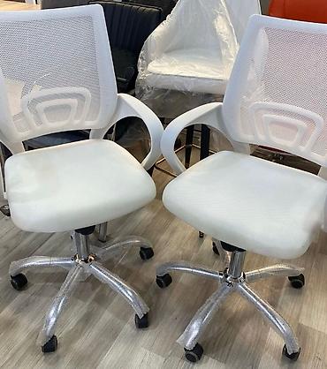 Ofis və oyun kresloları: Yeni, Təkərli, Qolları tənzimlənmir, Parça — 6