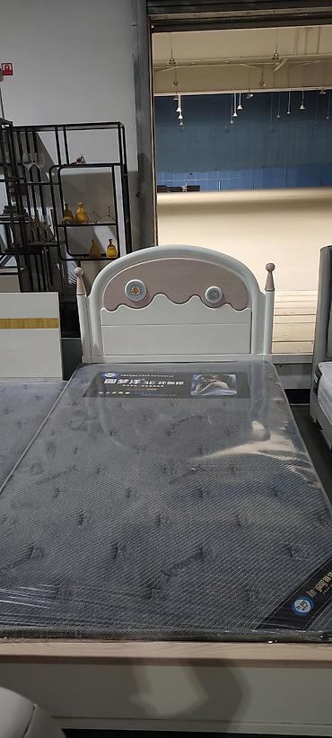 bunk bed: Кровать с изголовьем и выдвижным/подъёмным коробом для хранения - — 2