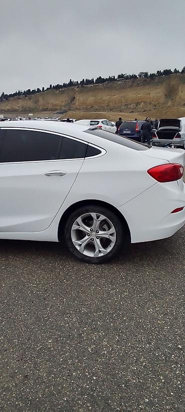 Chevrolet: Chevrolet Cruze: 1.4 l | 160 km Sedan — 4