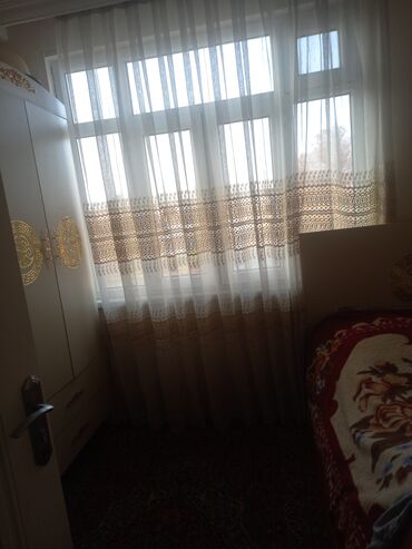 Uzunmüddətli kirayə mənzillər: Ev pasolkada temurov xestaxanasinin yani 1 otaq 2 ye duzelib — 1