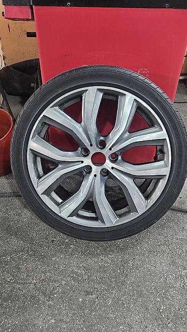 zapaska: İşlənmiş Disk təkər 235 / 40 / R 19, 5 Boltlu — 2