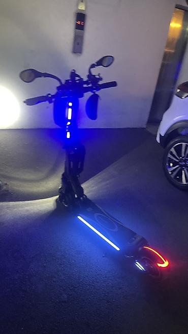 Электротранспорт: Şəhər üçün güclü elektrik skuteri - Rəng: qara, zərif dizayn - Geniş — 3
