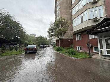 Продажа квартир: Продаётся просторная 3 комнатная квартира рядом с парком. Улица at lalafo.kg — 3 Продажа квартир: Продаётся просторная 3 комнатная квартира рядом с парком. Улица — 3