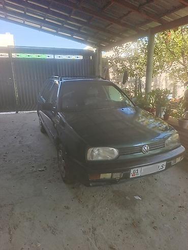 чешская ваза: Volkswagen Golf Variant: 1995 г., 1.8 л, Механика, Бензин, Универсал — 4