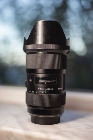 штатив для canon 600d: Sigma 18-35mm f/1.8 DC HSM lens. Canon EF Crop sensorlu Canon
