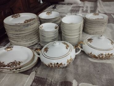 Идиш-аяк топтомдору: Продаю набор посуды все тарелки по 24 штукдве супницыи многое