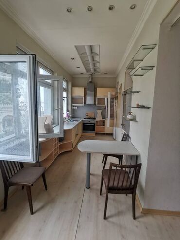 Köhnə tikili: Bakı, 4 otaqlı, Köhnə tikili, m. İçərişəhər, 120 kv. m — 10