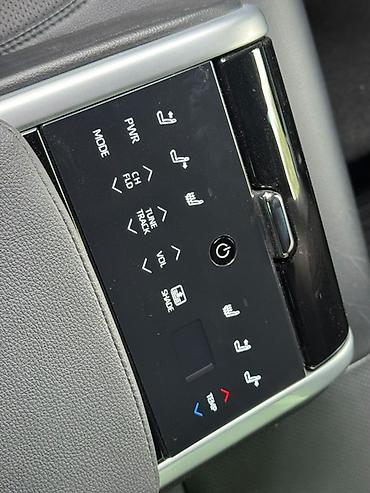 camry 55 exclusive: Toyota Camry: 2025 г., 2.5 л, Гибрид, Седан — 8