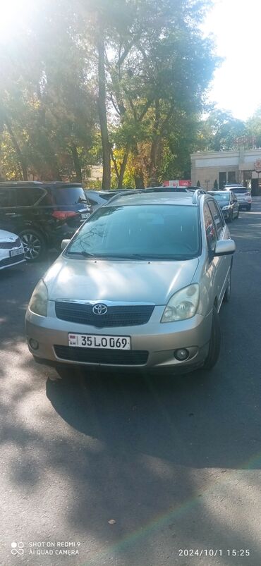 Toyota: Toyota Corolla: 2003 г., 1.6 л, Механика, Дизель, Седан