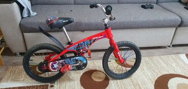 трехколёсный велосипед: Продаю детский велосипед на возраст от 4-7 лет . состояние идеальное