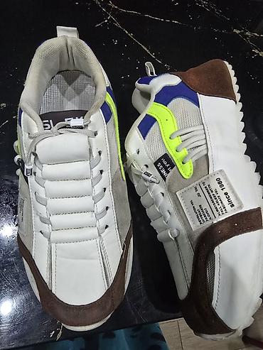 Krasofkalar və idman ayaqqabıları: 39 raz – hər qiymətə Məhsul: Kişi idman ayaqqabıları və trekkinq — 2