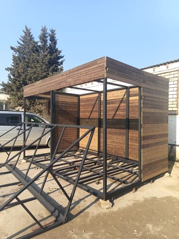 alıram mebel: Ölçüləri 2.50m x 4m (10 kv). Hündürlük 3m. Damı var, kənarları