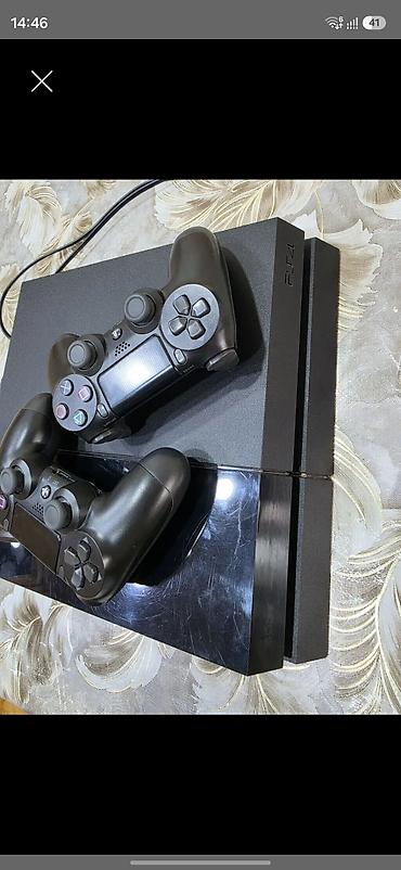 Sony PlayStation 4 (PS4) oyun konsolu - Model: PS4 (orijinal korpus)