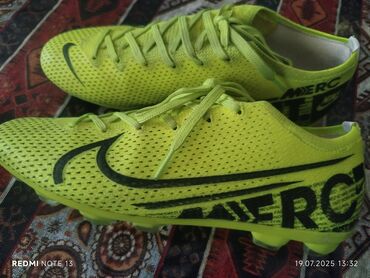 Tam Orjinal 100% Nike Futbol Ayaqqabısı 40 Razmer