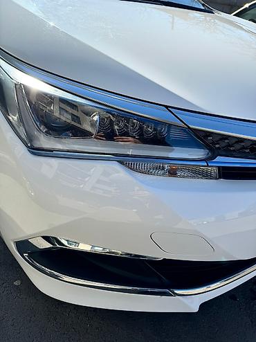 Toyota: Toyota Corolla: 2019 г., 1.8 л, Вариатор, Гибрид, Седан — 9