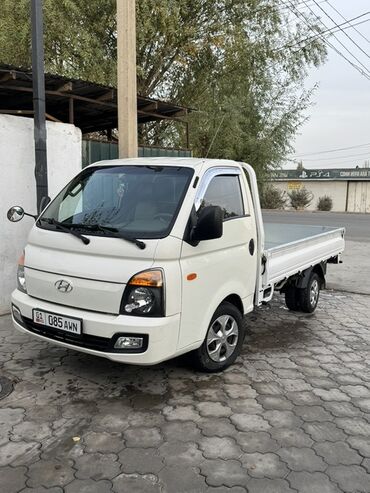 задний стоп авенсис: Легкий грузовик, Hyundai, Стандарт