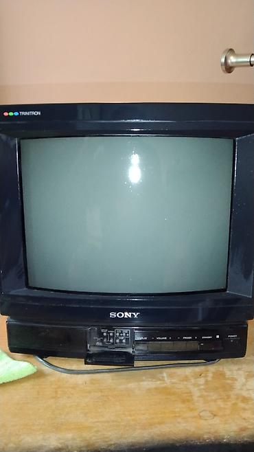 toranjski ventilator: CRT Sony Trinitron kolor TV, model KV-1434M3 (14"). - Trisistemski — 1