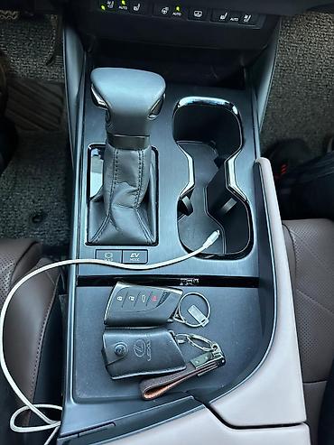 Lexus: Lexus ES: 2023 г., 2.5 л, Гибрид — 9