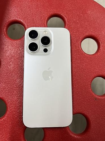 iphone d: IPhone 15 Pro, Б/у, 128 ГБ, Белый, Защитное стекло, Чехол, 85 % — 1