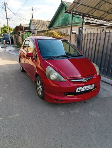 Транспорт: Honda Fit: 1.3 л, Вариатор, Бензин