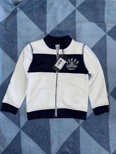 Jaketlər: GUESS jaket / oglan uchun - 3 yash yeni - 40
Azn lalafo.az -da Jaketlər: GUESS jaket / oglan uchun - 3 yash yeni - 40
Azn