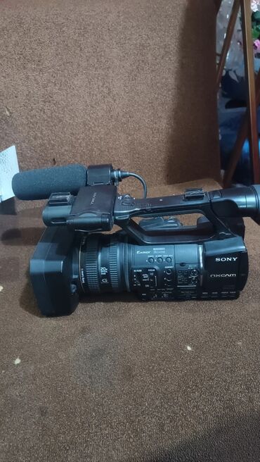 Videokameralar: Sony NXCAM HXR-NX5U/5 (seriya) peşəkar videokamera Xüsusiyyətlər: - G — 6