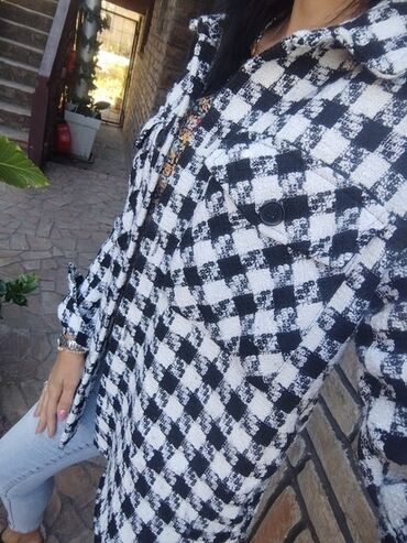 Sakoi: Amisu jakna vel L
Super ocuvana Pazuh po 65
Duzina 72 — 1