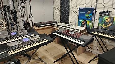 pul aliram: KORG Pa-700 QT Oriental versiya satilir. U-pakovka aletdir. 1 il — 1