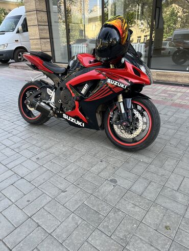 бензобак на мотоцикл: Спортбайк Suzuki, 600 куб. см, Бензин, Взрослый, Б/у