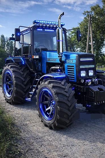 başak traktor: Salam kredite traxtır satan olsa ilkin ödeniş 1000 azn ödeniş edib — 1