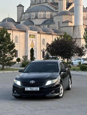 срочно продать машину: Toyota Camry: 2010 г., 2.5 л, Автомат, Бензин, Седан
