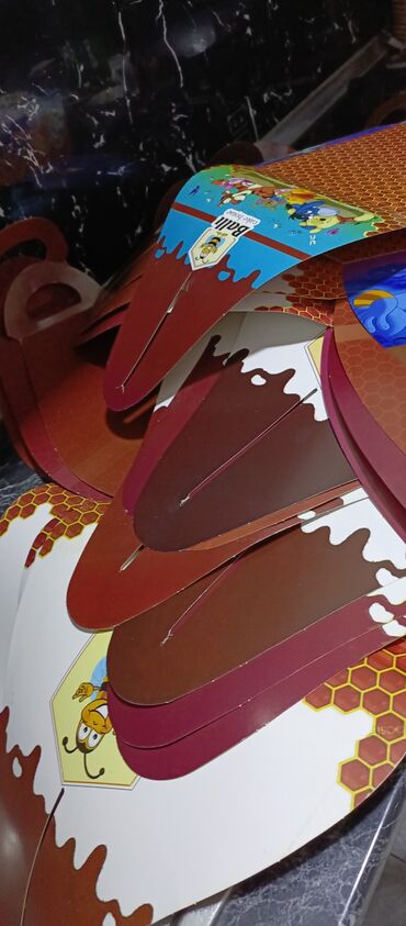 Tortlar: Tort qutuları. Şirniyyatlar. Tortlar. 1-ədədi 1azn 10 ədəd — 13