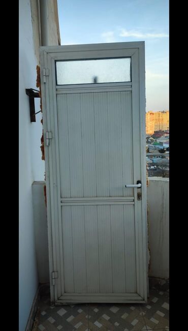 pilasdik qaplar: Alminium qapi (195*76sm)
76azn
Yeni yasamal (2494) *leli*
