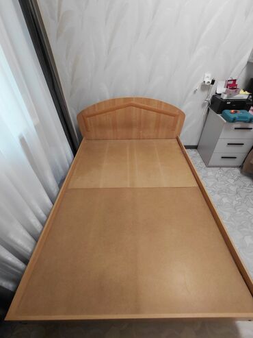Двуспальные кровати: Продам двухспальную кровать с двумя матрасами (БУ) — 8 000 сом — 2