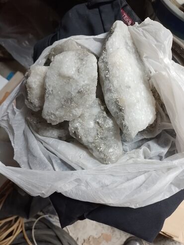сколько стоят брекеты в баку: Naxçıvandan gətirilmiş daş duz satılır. Kilosu 3 manat