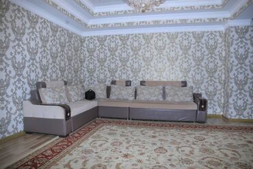 посуточная аренда квартир элитка: 3 бөлмө, Кыймылсыз мүлк агенттиги, Чогуу жашоосу жок, Толугу менен эмереги бар