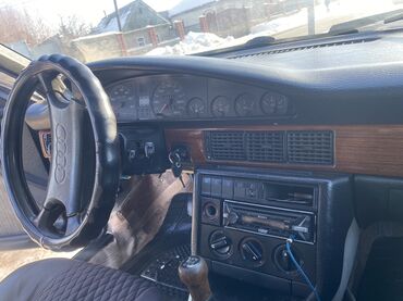 Audi: Audi 100: 1990 г., Механика, Седан — 1