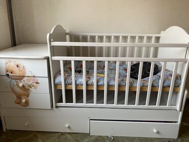 кофта женская школьная: Манеж керебет, Колдонулган, Комоду менен, Жыгач