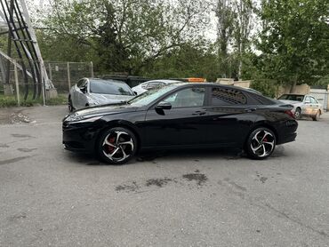 Hyundai: Hyundai Elantra: 2 l | 2021 il Sedan