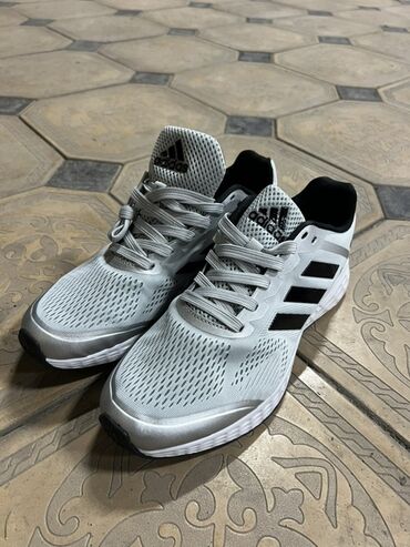 ярмарка обуви для проблемных ног бишкек: Кроссовки, 41.5, 42, Adidas, Новый, цвет - Серый, Самовывоз, Бесплатная доставка, Платная доставка