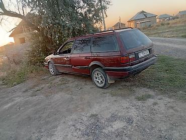 pass: Volkswagen Passat Variant: 1989 г., 1.8 л, Бензин, Универсал — 4