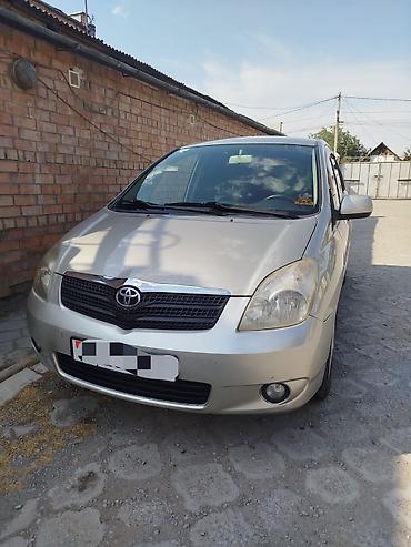 Toyota Corolla Verso: 2003 г., 1.8 л, Механика, Бензин, Универсал