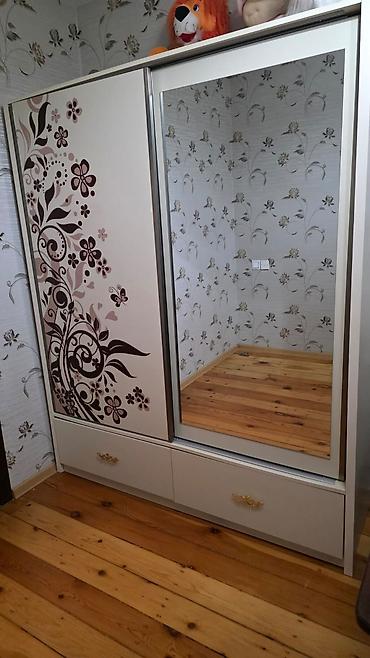 Dolab yaxşı vezyetde qiymet 170 azn ünvan Xırdalan Aylin 84