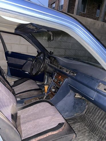 Mercedes-Benz: Mercedes-Benz W124: 1989 г., 2.3 л, Механика, Бензин, Седан — 3