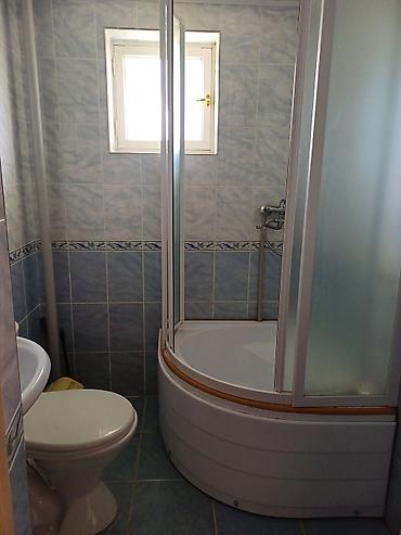 Продажа домов: Дом, 200 м², 9 комнат, Собственник — 19