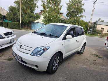 Toyota: Toyota ist: 2003 г., 1.5 л, Автомат, Бензин, Хэтчбэк