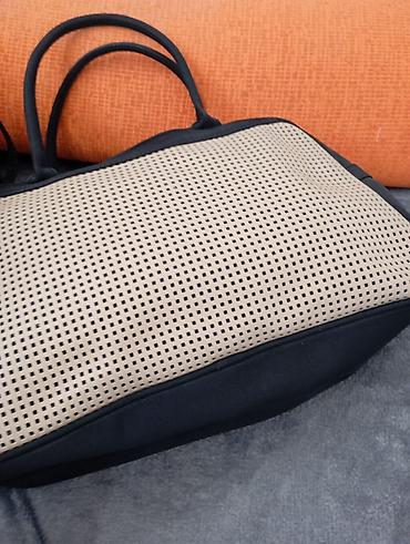 Putni koferi i torbe: Set torbi i tašni – više modela - Elegantna crna tašnica sa metalnim — 16