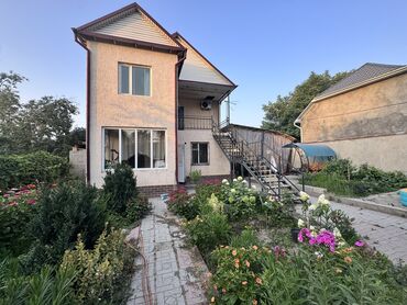 дом долгосрочный: 210 м², 5 комнат, Кондиционер, Парковка, Забор, огорожен